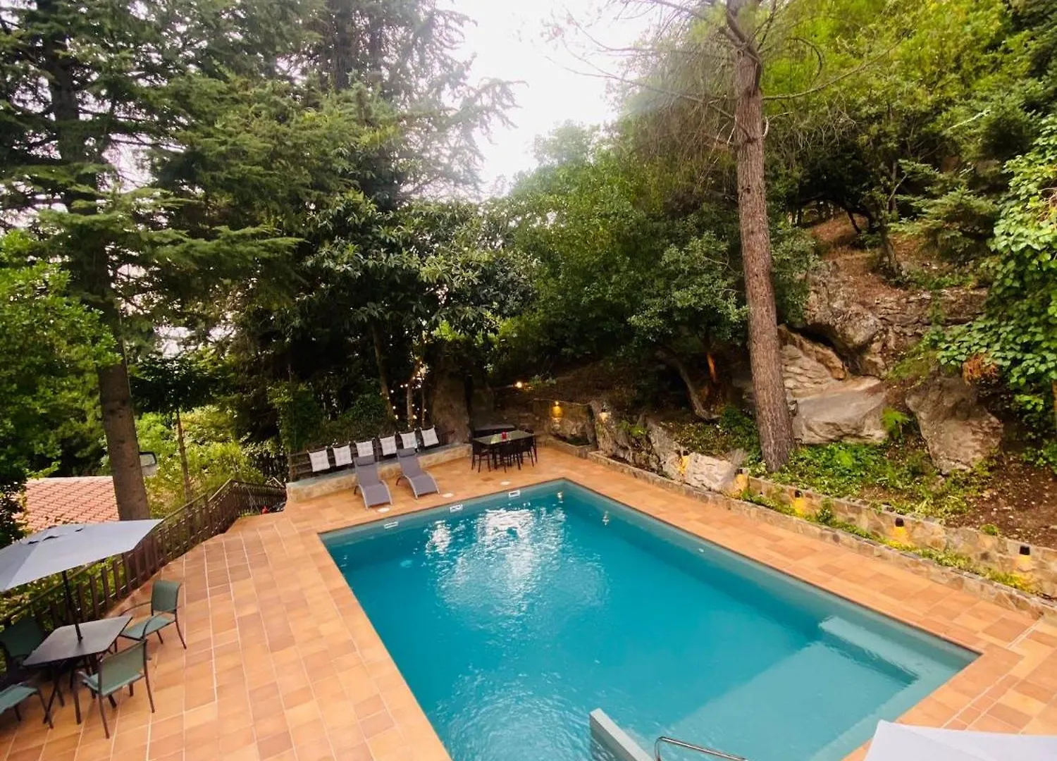 Apartamentos El Manantial Burunchel