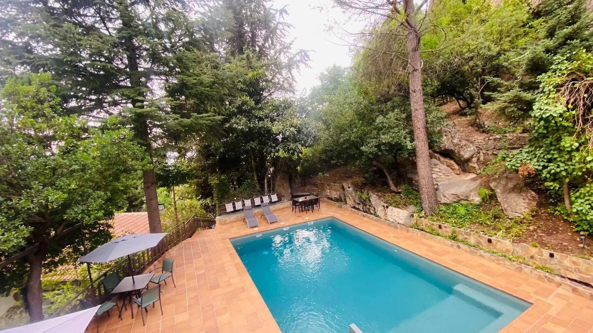 Apartamentos El Manantial Burunchel
